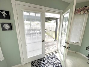 Interior - Spacious Guelph Retreat. Sleeps 9. Park 4 cars! (Guelph)