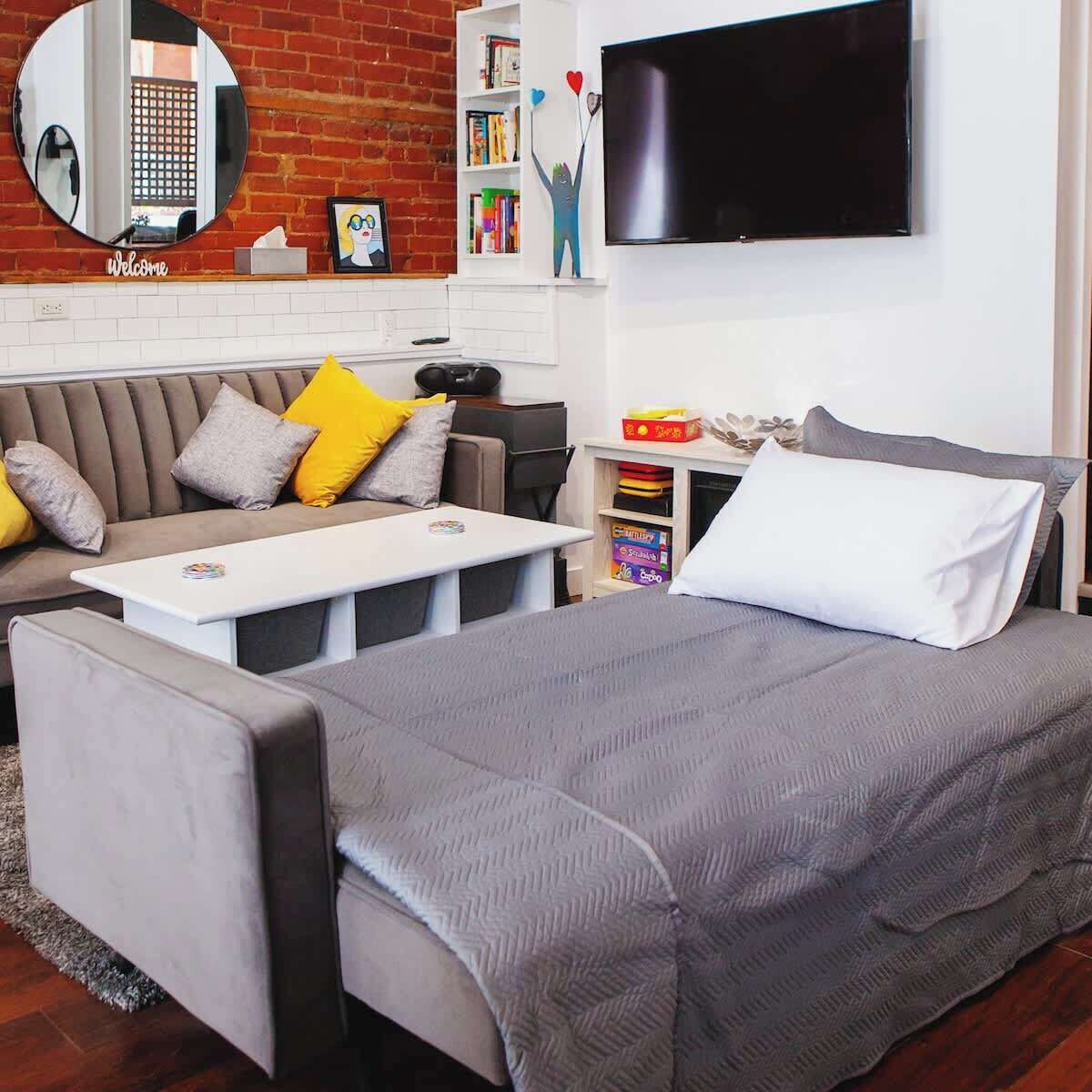 2 bedrooms, iron/ironing board, WiFi