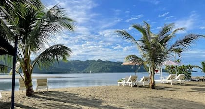 Stunning Executive Suite in Lopez Beach Resort