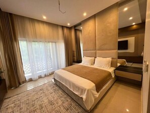 1 soverom, safe på rommet, wi-fi (inkludert) og sengetøy