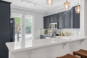 Casa geminada, 3 quartos, vista para o resort | Cozinha privada | Geladeira grande, micro-ondas, fogão, cooktop