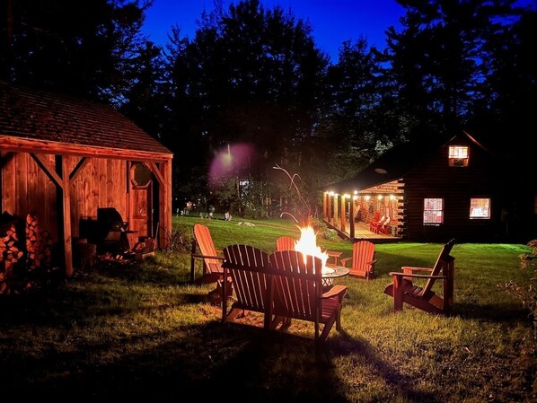 Property grounds - Cozy Cabin in Franconia Notch near Cannon Mountain Ski / Bretton ski areas (Franconia)