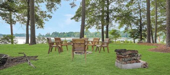 Spacious 3BR with Dock on Working Farm with Pool Table