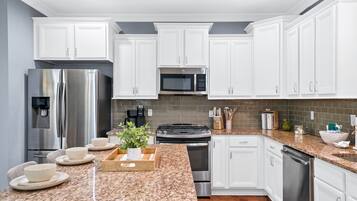 House | Private kitchen | Full-size fridge, microwave, oven, stovetop
