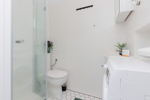 开间, 厨房 | 浴室 | 淋浴设施、毛巾