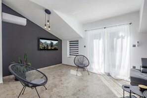 Casa familiar, varias habitaciones, 2 baños (Pool House Beba Tribalj Lake) | Interior
