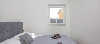 Pool House Beba Tribalj Lake