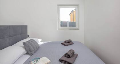 Pool House Beba Tribalj Lake