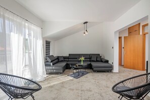 Living area - Pool House Beba Tribalj Lake (Vinodol)