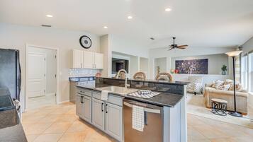 Nhà (3 Bedrooms) | Nội thất