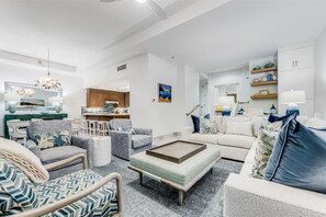 Condo, 2 Bedrooms | Living area