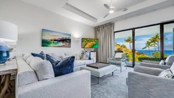 Condo, 2 quartos | Área de estar | Smart TV