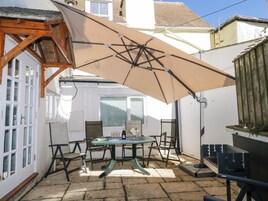 Cottage | Outdoor dining