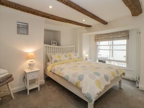 3 bedrooms, individually decorated, individually furnished, free WiFi - Sun Cottage (Looe)