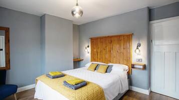 House | 2 bedrooms, iron/ironing board, free WiFi, bed sheets