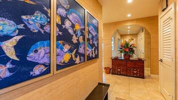 Condo, 3 phòng ngủ | Nội thất