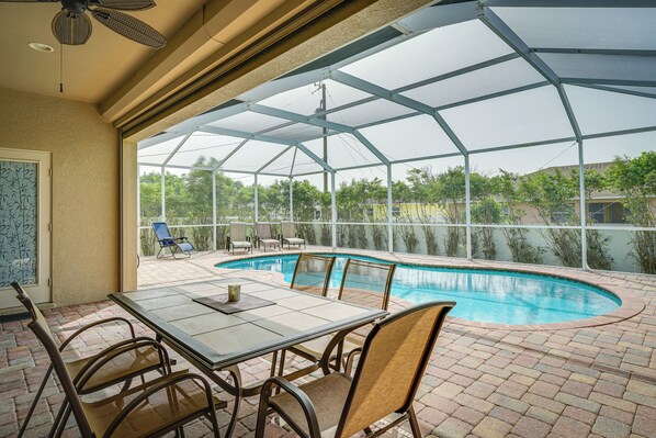 House (4 Bedrooms) | Interior - Lanai + Pool: Family-friendly Home in Cape Coral (Cape Coral)