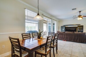 House (4 Bedrooms) | Interior - Lanai + Pool: Family-friendly Home in Cape Coral (Cape Coral)