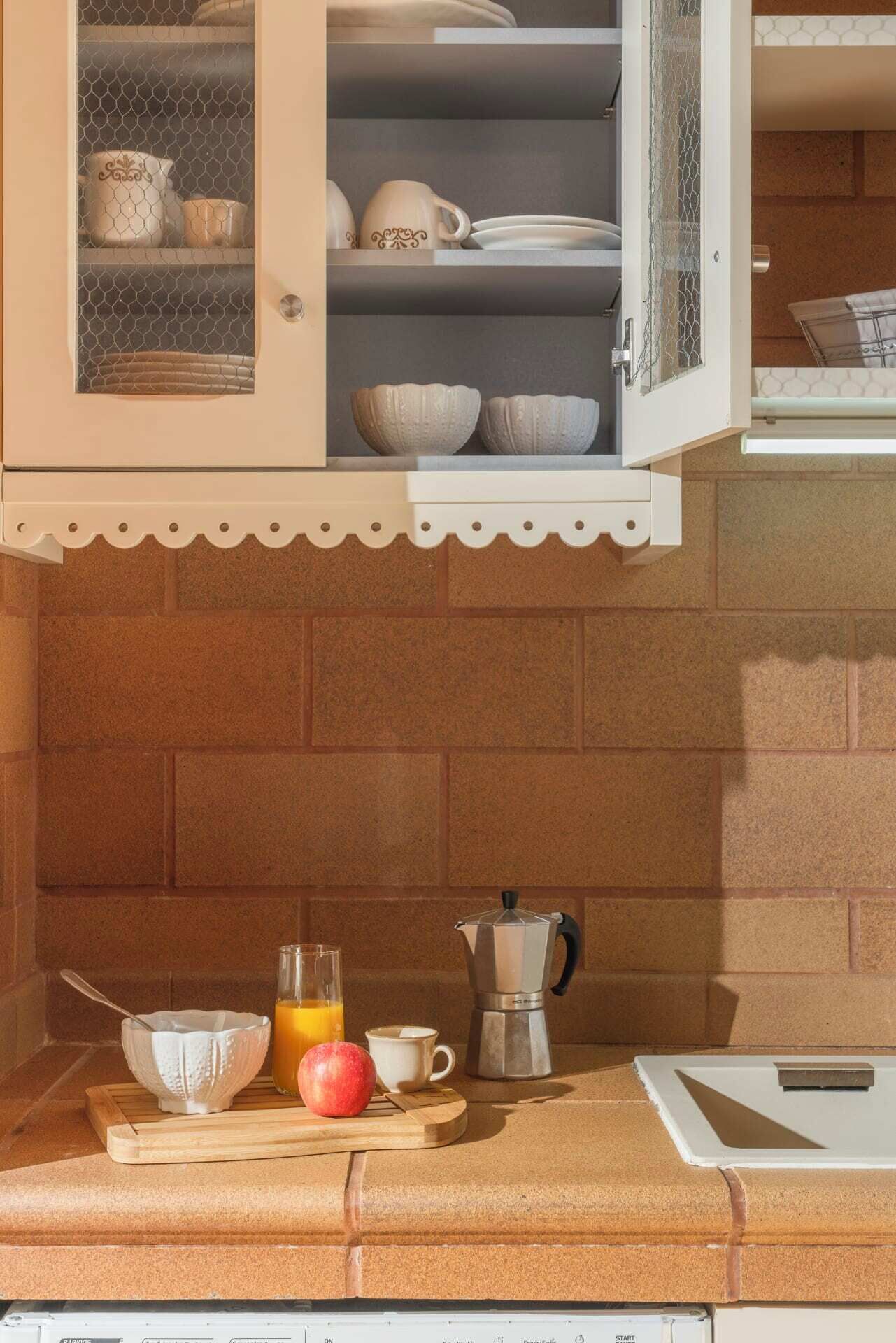 Basic Studio, 1 Queen Bed, Non Smoking | Private kitchen | Fridge, microwave, oven, stovetop