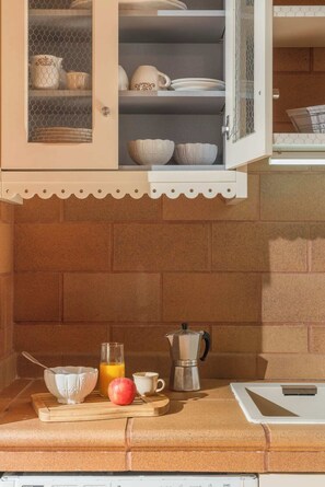 Basic Studio, 1 Queen Bed, Non Smoking | Private kitchen | Fridge, microwave, oven, stovetop - Villa Areal I in Porto Santo (Porto Santo)