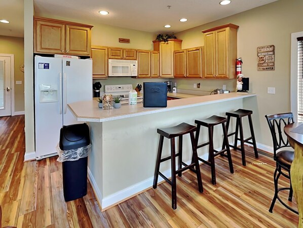 Studio (4 Bedrooms) | Property amenity