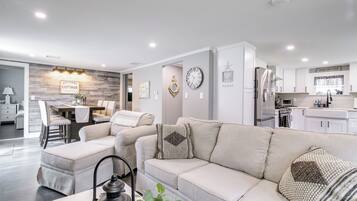 Cottage (3 Bedrooms) | Interior