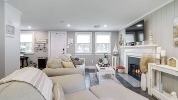 Cottage (3 Bedrooms) | Front of property