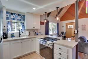 House (1 Bedroom) | Interior