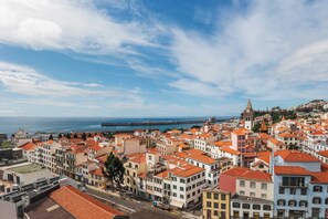 City Apartment, 1 Queen Bed with Sofa bed, Balcony | Beach/ocean view - Tanoeiros Residence by An Island Apart (Funchal)