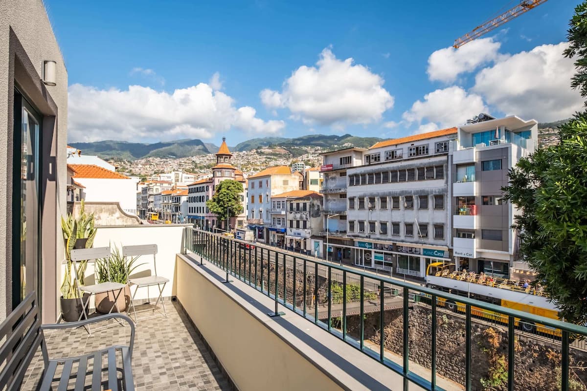 Apartamento básico, varias camas | Jardines del alojamiento