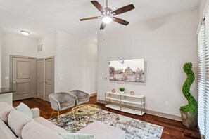 2 bedrooms - VA - Sutton - Apt 1076 (Woodbridge)