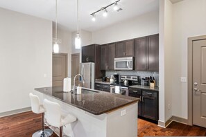 Apartment | 2 bedrooms - VA - Sutton - Apt 1076 (Woodbridge)