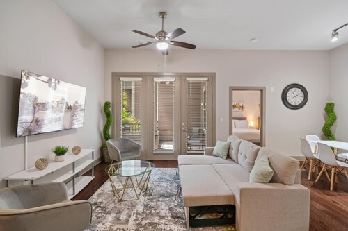 VA - Sutton - Apt 1076