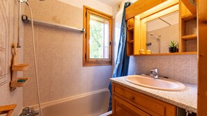 Badewanne, Haartrockner