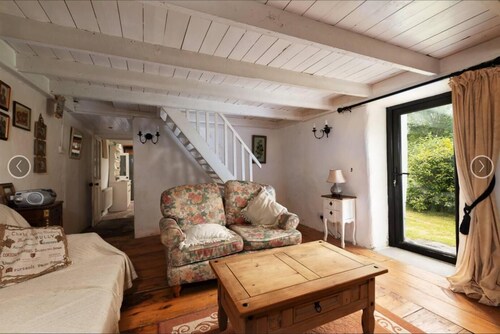 Remarkable Remote 3-bed Cottage in Ahakista Durrus