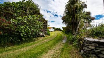 Cottage | Property grounds