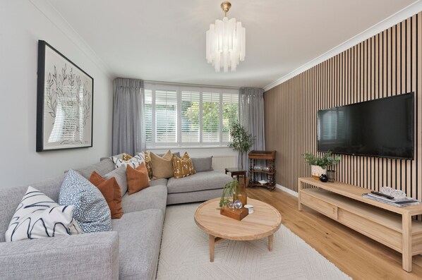 Apartment (2 Bedrooms) | Wohnbereich