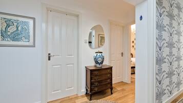 Apartment (2 Bedrooms) | Hallway