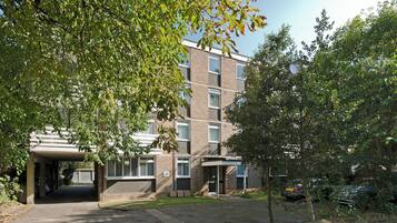 Apartment (2 Bedrooms) | Exterior