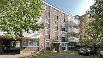 Apartment (2 Bedrooms) | Exterior