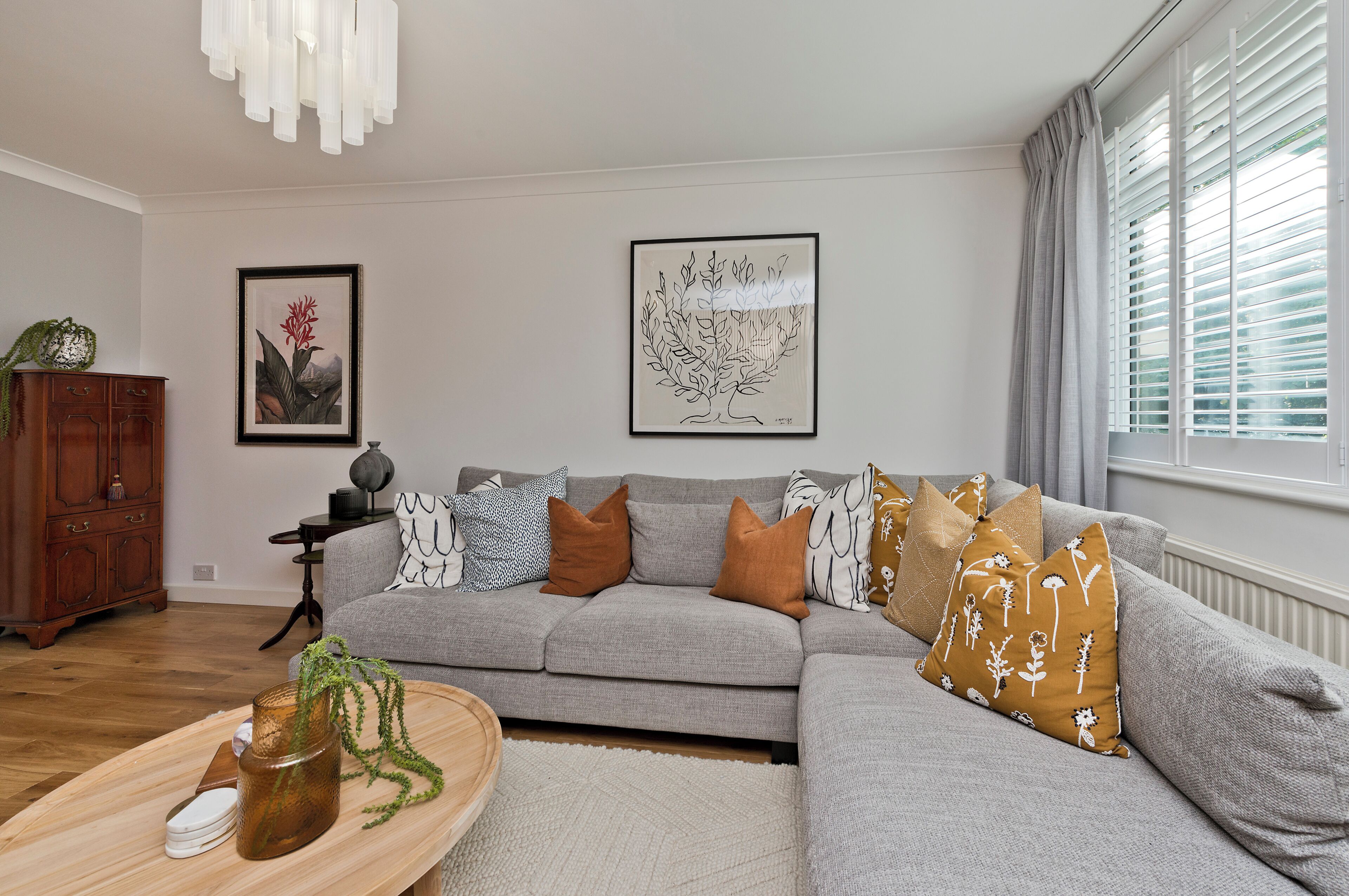 Apartment (2 Bedrooms) | Living area