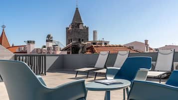 City Apartment, 1 Queen Bed with Sofa bed, Non Smoking | Terrace/patio