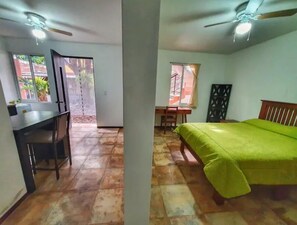 1 bedroom, free WiFi, bed sheets - Comfortable, well located suite. (Oaxaca de Juárez)