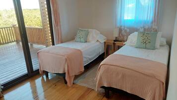 2 chambres, coffres-forts dans les chambres, bureau, Wi-Fi