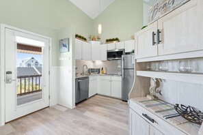 Lägenhet | Eget kök | Stort kylskåp, mikrovågsugn, ugn och spishäll