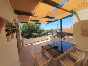 Comfort Studio Suite | Egyptian cotton sheets, premium bedding, minibar, desk - St945 Palas Otel (Izmir)