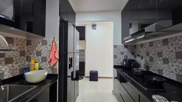Fridge, microwave, oven, stovetop