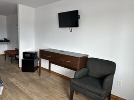 Cortinas blackout, wifi gratis y ropa de cama 