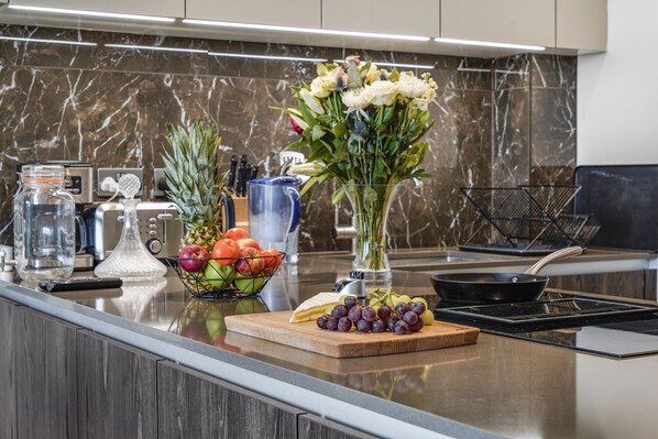 公寓 | 私人厨房 | 冰箱、微波炉、烤箱、炉灶