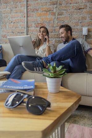 Älytelevisio, Netflix, suoratoistopalvelut